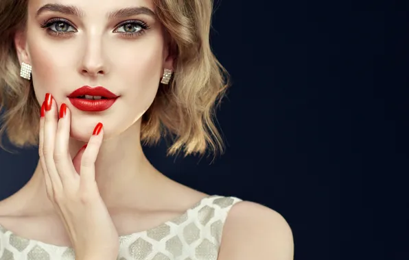 Picture girl, hands, makeup, blonde, manicure, model, Sofia Zhuravets'