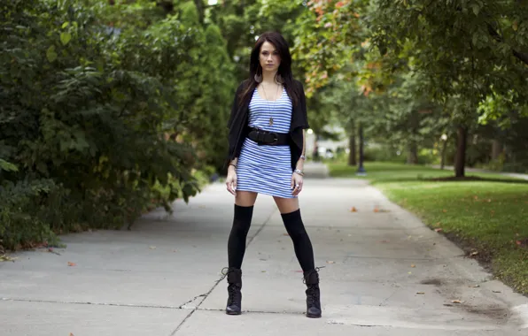 Picture GIRL, LOOK, NATURE, BRUNETTE, TREES, PARK, MEGAN LYN