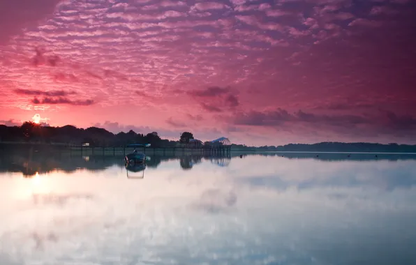Picture the sky, water, pink, lodka