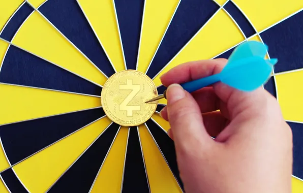 Dart, coin, bitcoin, target shooting, effectiveness