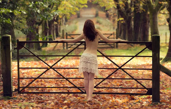 Autumn, leaves, figure, back, Cassie, October 2014