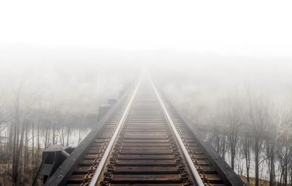 Picture bridge, fog, railroad