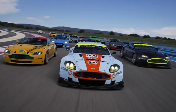 Picture race, Aston martin, track