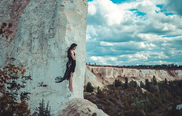 Trees, brunette, legs, photographer, standing, on the edge, Martin Brest