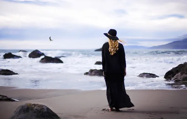 Picture sea, wave, girl, hat, black, blonde, surf, curls