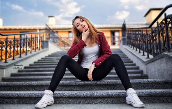 Picture girl, pose, photo, sneakers, makeup, Mike, hairstyle, photographer