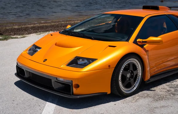 Picture Lamborghini, Diablo, front view, The Lamborghini Diablo GT