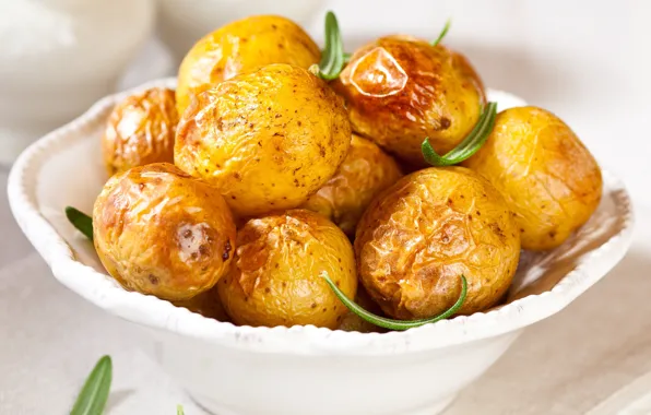 Picture potatoes, rosemary, potatoes