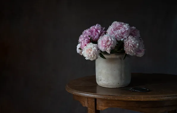 Picture table, background, bouquet, scissors, peonies