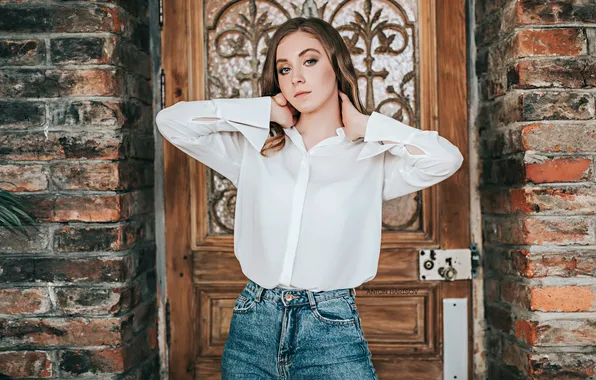Picture girl, young, beautiful, model, jeans, door, shirt, long-haired