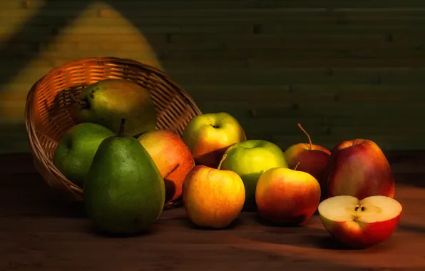 Light, table, apples, yellow, green, red, bowl, still life