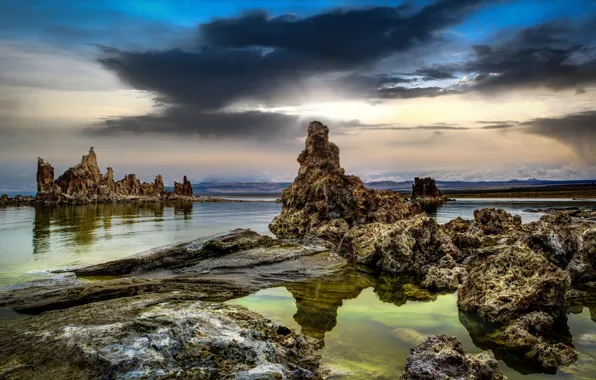 Picture lake, United States, California, Mono lake, Tufa