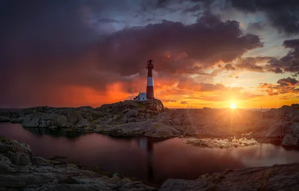 Sea, the sky, the sun, clouds, rays, light, landscape, sunset