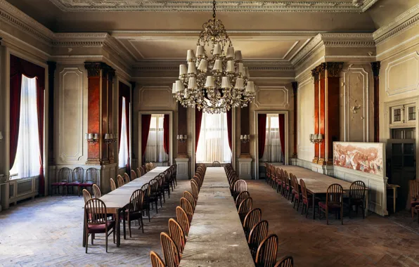 Room, chairs, tables, chandelier