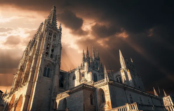 The sky, clouds, rays, light, clouds, the city, Gothic, the building