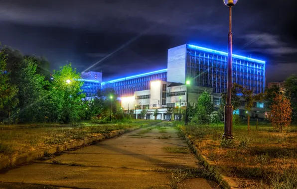 Picture trees, night, lights, the building, lights, Moscow, Russia, the sidewalk