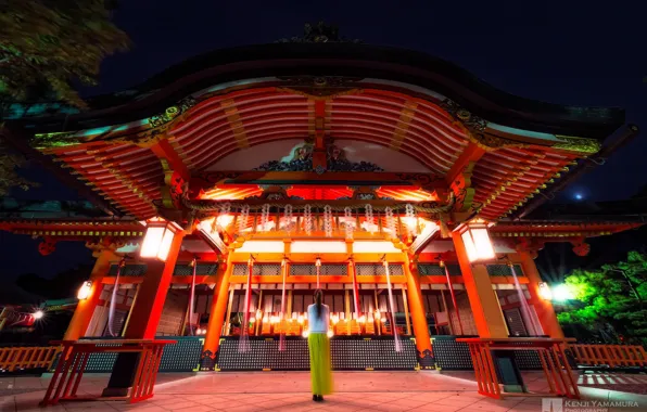 Picture girl, night, calm, temple, photographer, Kenji Yamamura