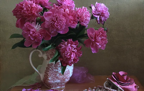 Picture roses, key, beads, vase, handbag, still life, peonies, purse