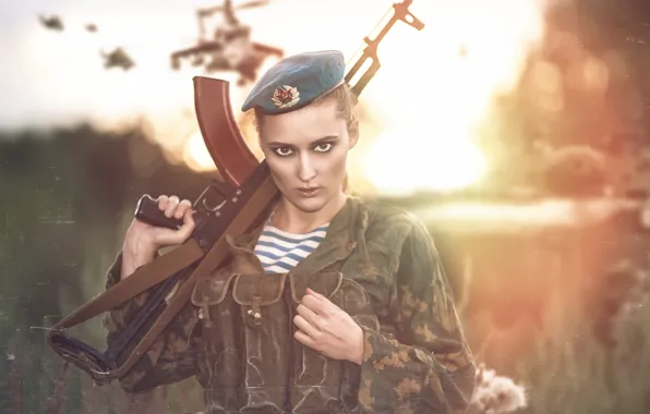 Picture look, girl, face, weapons, model, soldiers, machine, form