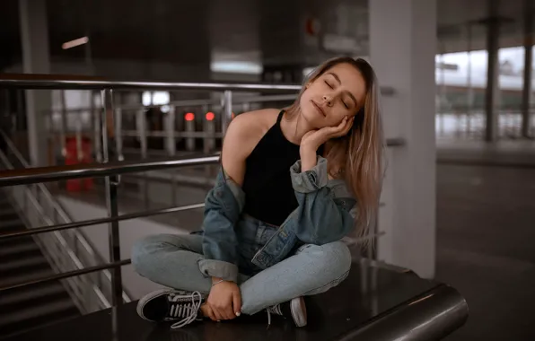 Pose, model, the building, sneakers, portrait, jeans, makeup, Mike