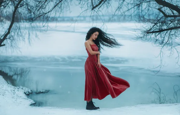 SNOW, DRESS, WINTER, BRUNETTE, RIVER, MOOD