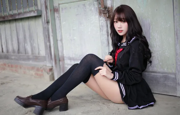 Picture Asian, long hair, model, women, dark hair, knee high socks, sailor uniform, Linnnng