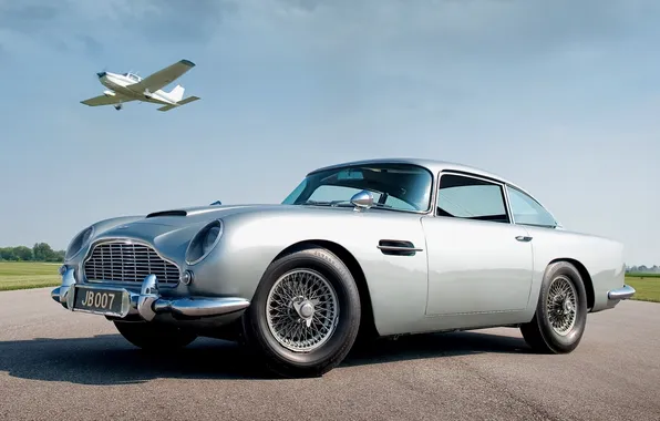 The sky, Aston Martin, coupe, the plane, classic, James Bond, the front, Aston Martin