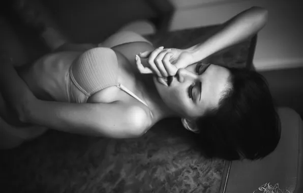 Chest, sexy, passion, linen, hand, b/W, lips, beauty