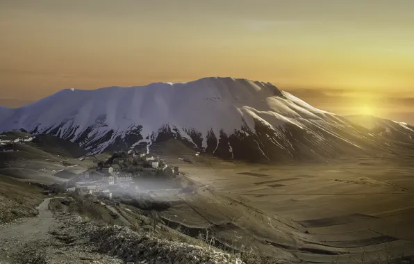 Picture Italy, castelluccio di norcia, Perugia, Sibillini National Park