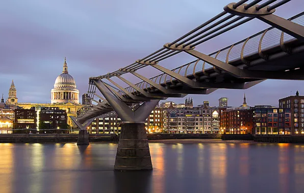 Picture bridge, London, Thames, Millennium Bridge