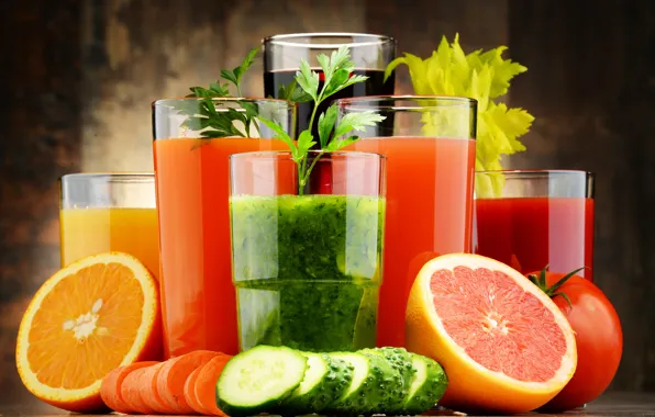 Greens, orange, cucumber, juice, glasses, tomato, carrots, grapefruit