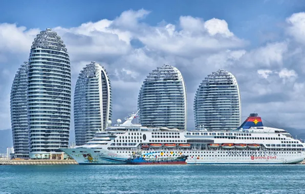 The city, Liner, China, The ship, Passenger liner, Sanya, Barge, Bunkering