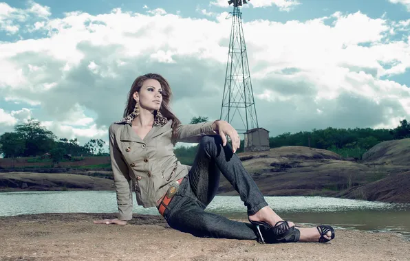 Water, jeans, windmills, Tan S Gargantin