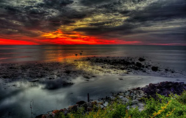 Picture sea, the sky, clouds, clouds, stones, shore, hdr, glow