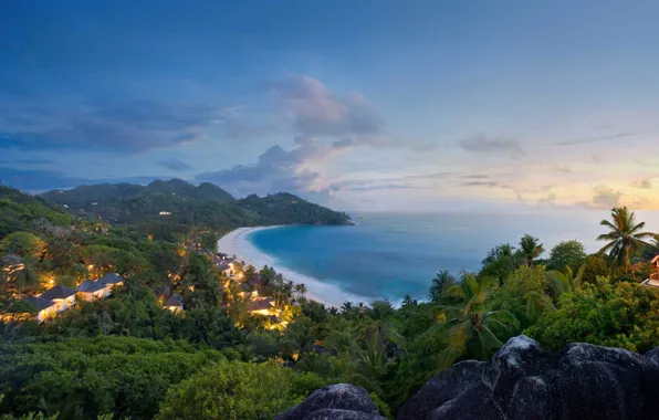 Picture the ocean, the evening, resort