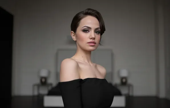 Picture look, girl, sexy, room, model, portrait, makeup, lips