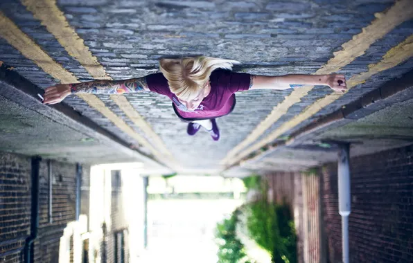 Girl, the city, street