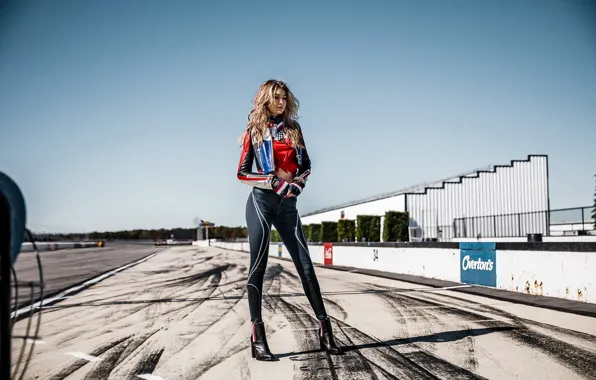 Picture girl, pose, jeans, figure, jacket, Gigi Hadid, Tommy Hilfiger