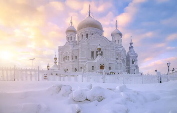 Winter, the sky, clouds, snow, stones, in the snow, the fence, Church