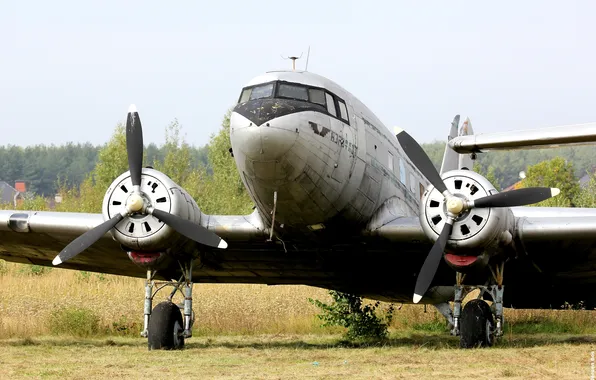 Picture the plane, military transport, Soviet, Lisunov Li-2