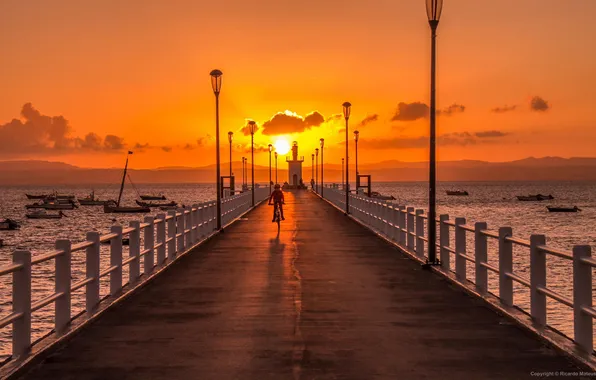 Beach, landscape, sunset, the ocean, people, pierce