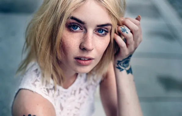 Picture look, portrait, tattoo, freckles, sponge, teeth, dust in my heart