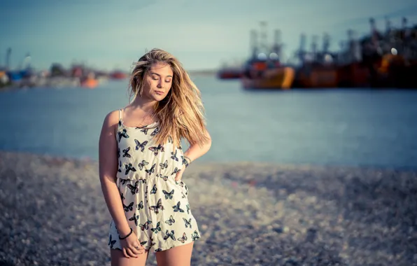 Girl, port, Paulina
