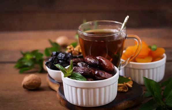 Picture tea, nuts, mint, dried fruits, Kuroha