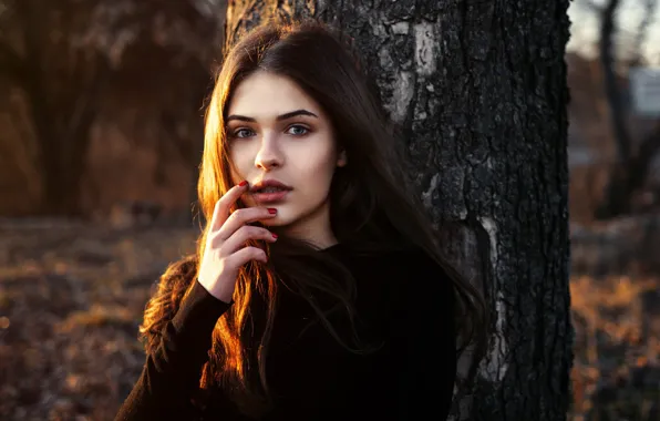 Look, girl, the sun, trees, face, portrait, hands, makeup