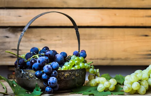 Picture white, leaves, red, berries, table, green, grapes, bunches