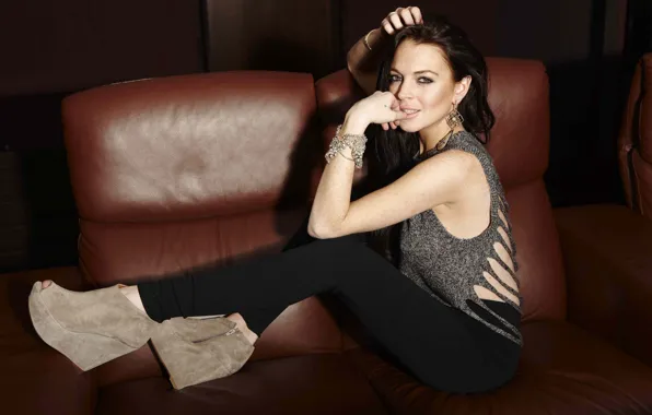Picture pose, sofa, Mike, actress, singer, Lindsay lohan