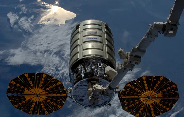 Picture space, OA-6, Cygnus CRS, cargo ship