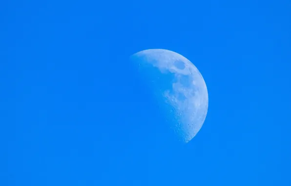 Picture the sky, the moon, day