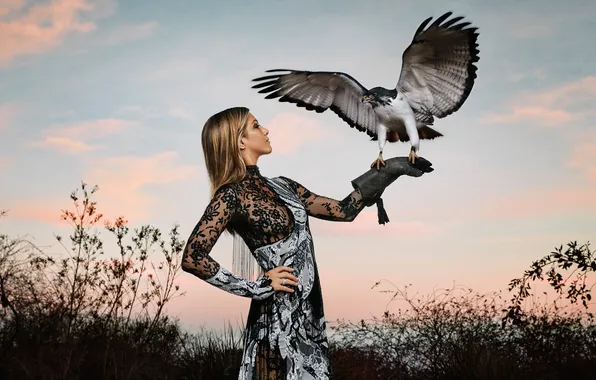 The sky, sunset, pose, bird, model, dress, actress, hairstyle
